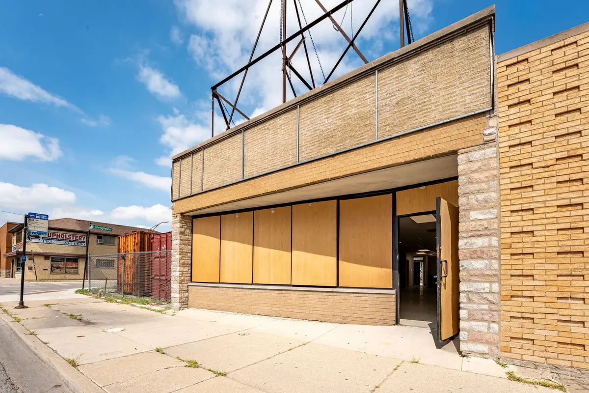3846 W 79th Street