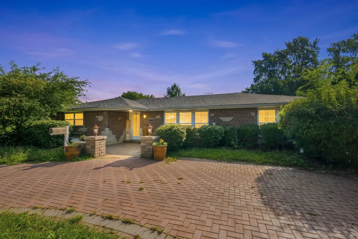 1124 Gael Drive