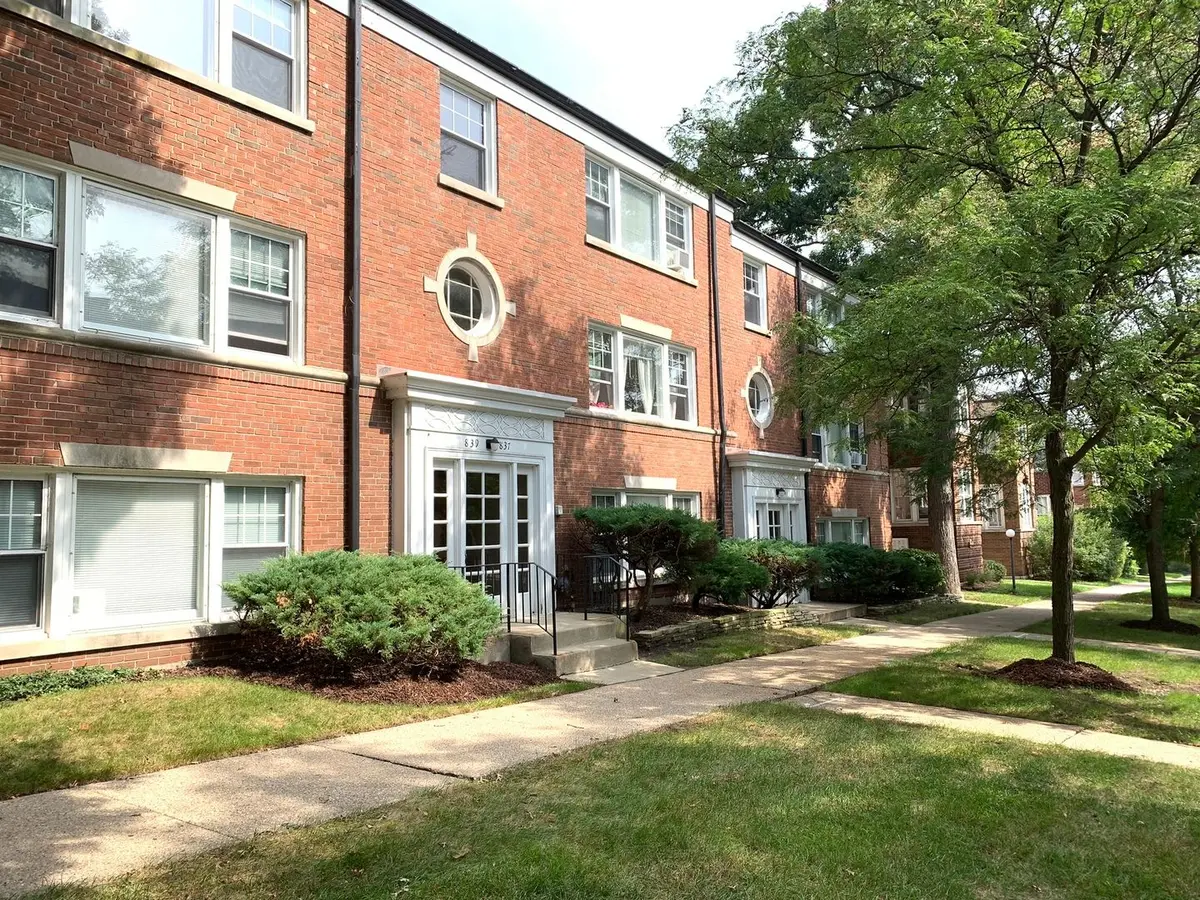 839 MULFORD Street