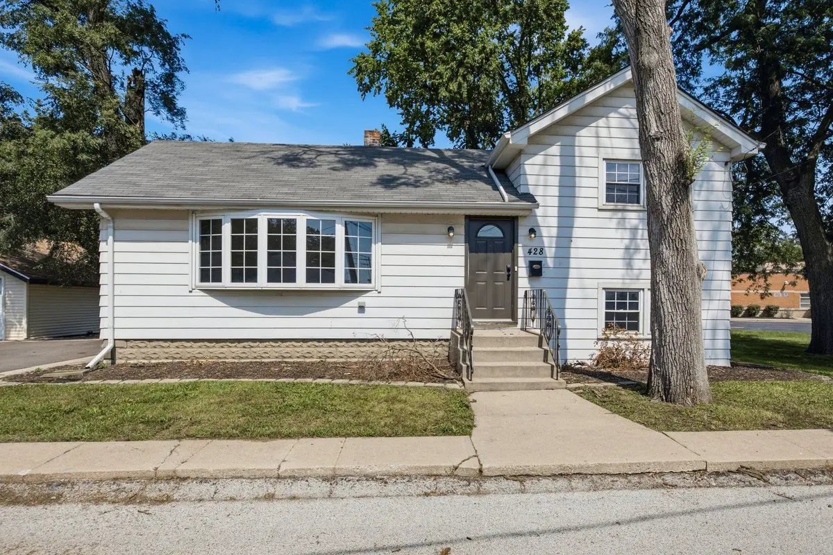 428 E 156th Place