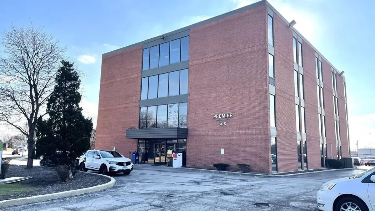 605 E Algonquin Road