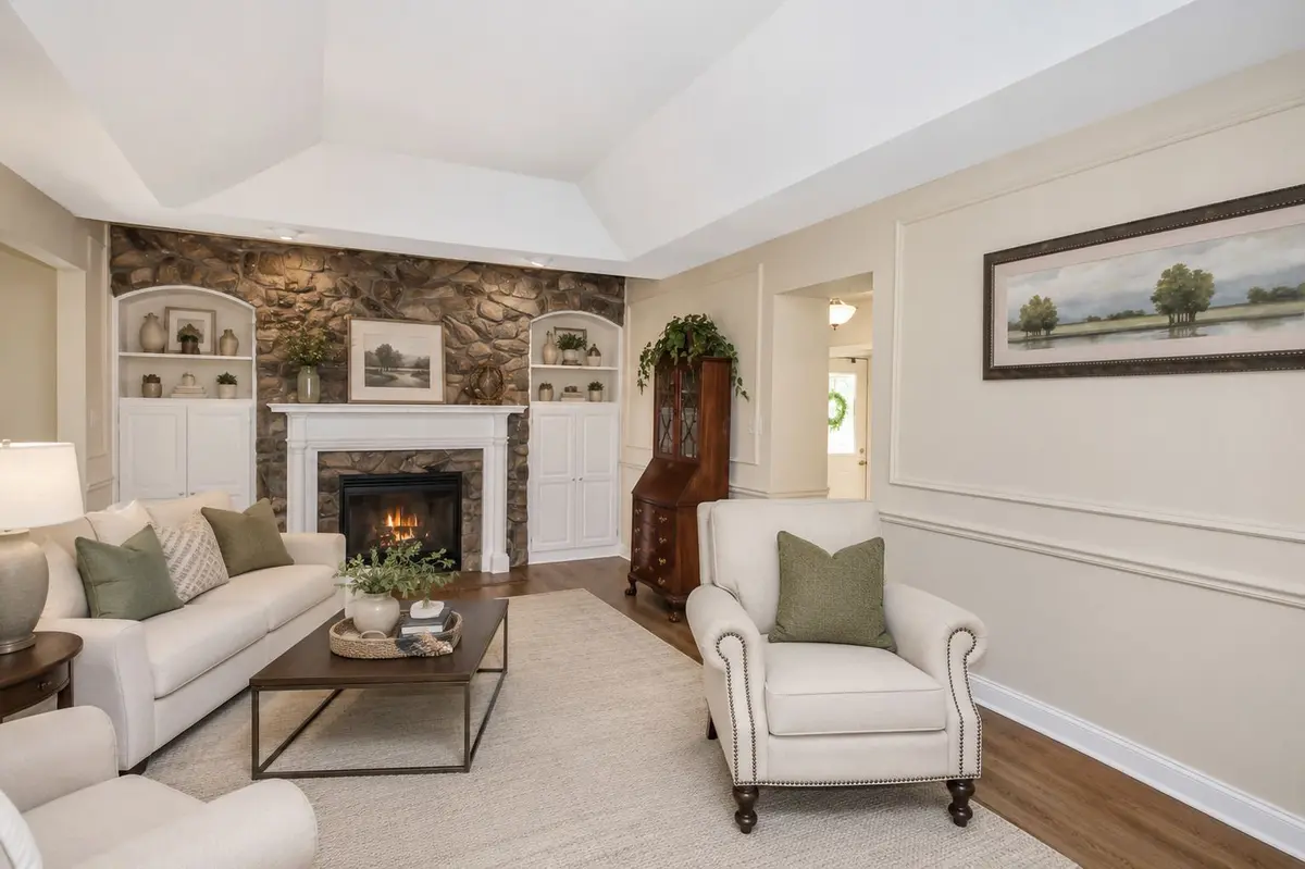 2269 W 109th Street