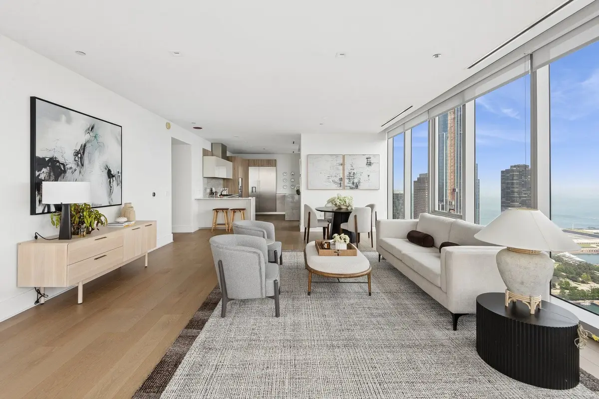363 E Wacker Drive