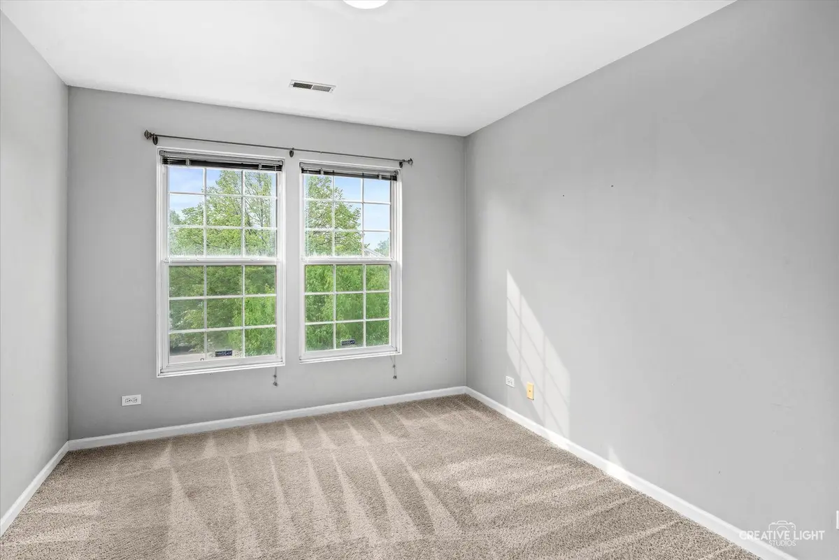3292 Bromley Lane