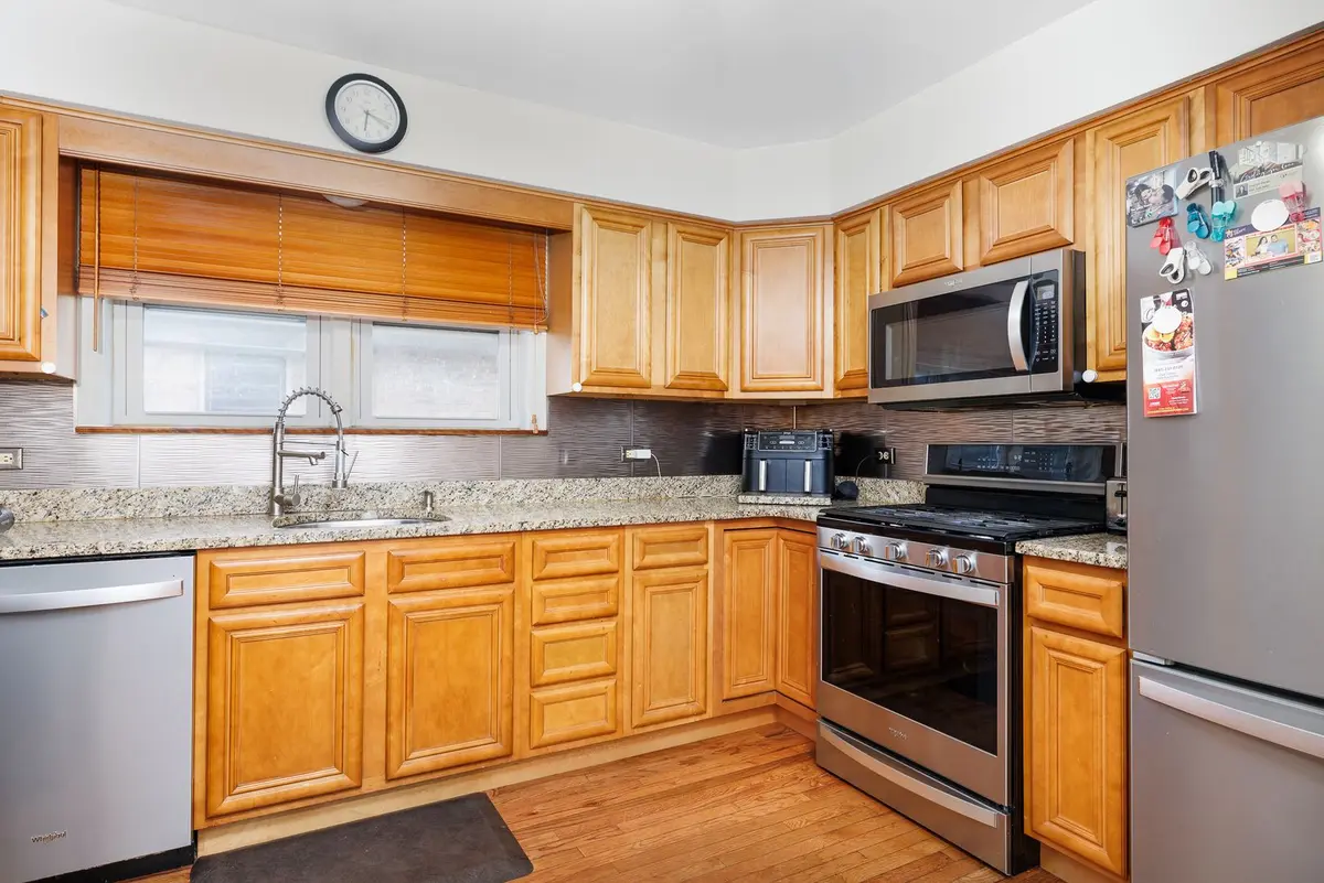 3521 Sarah Street