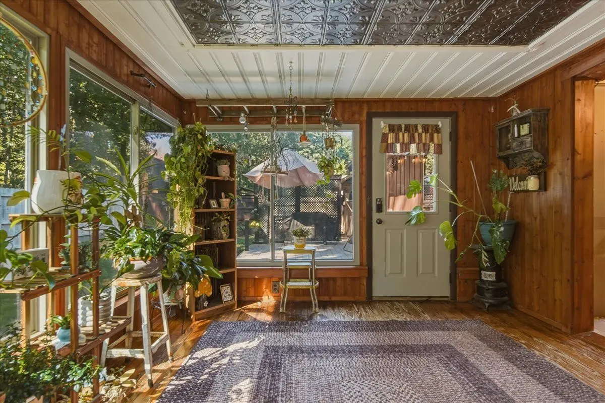 1113 River Oaks Drive