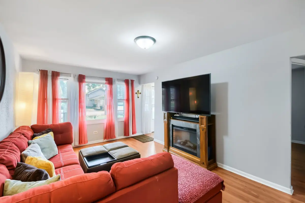 14 N Rebecca Street