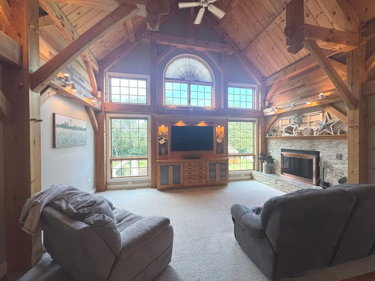2220 Sunset View Lane