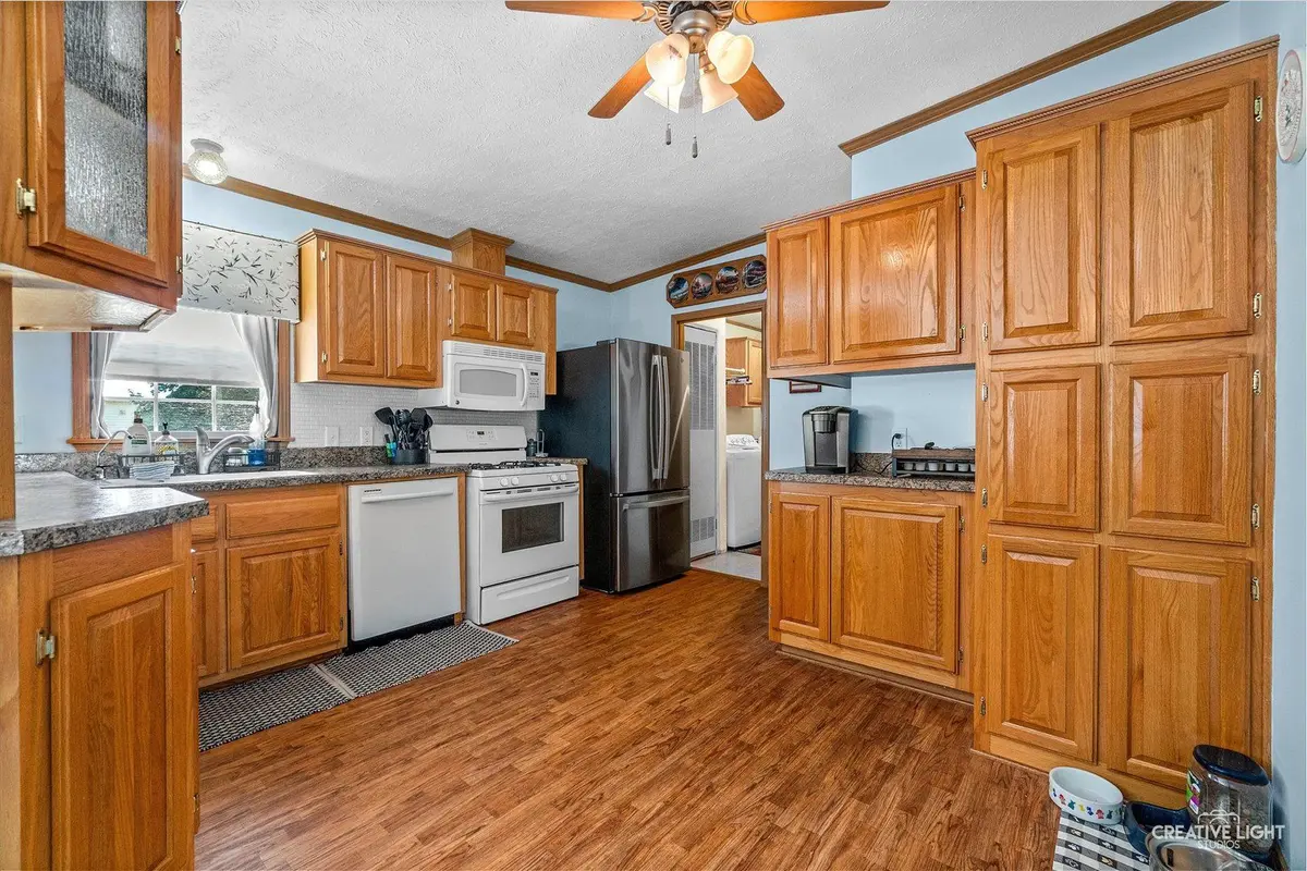 605 Bluebird Circle