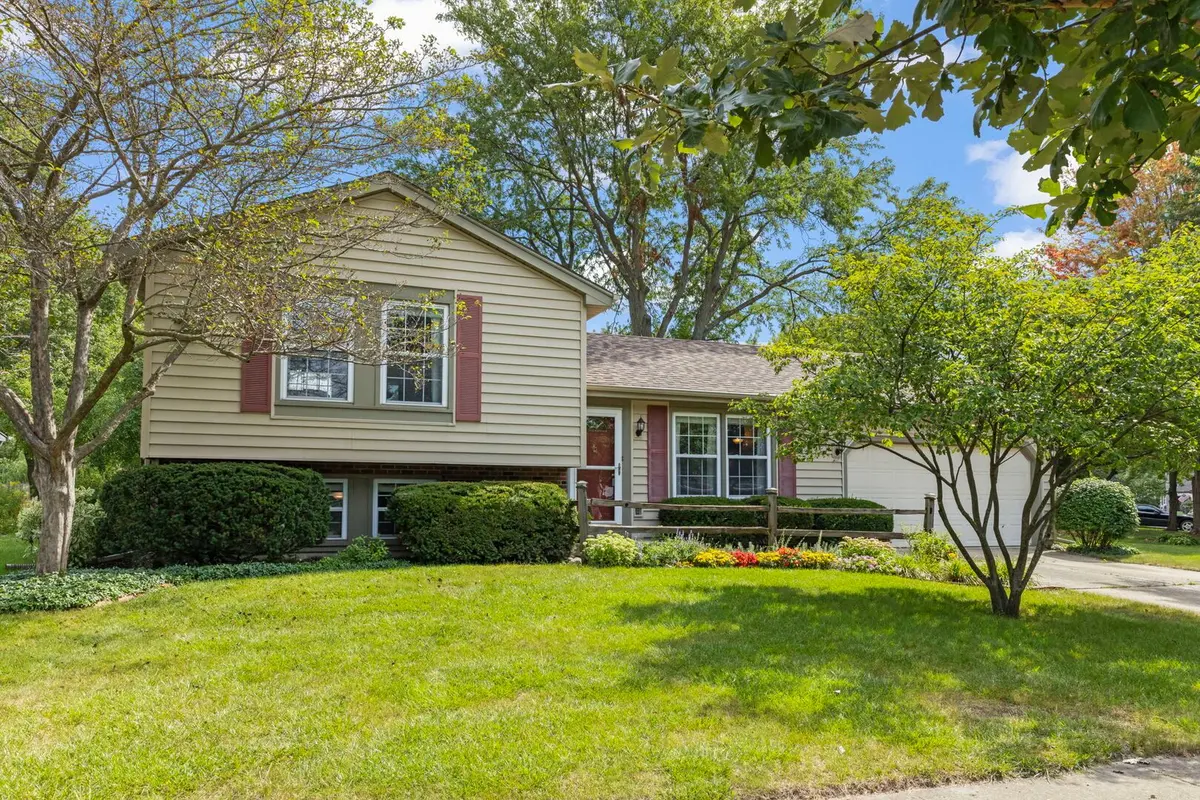 30W241 Bedford Lane