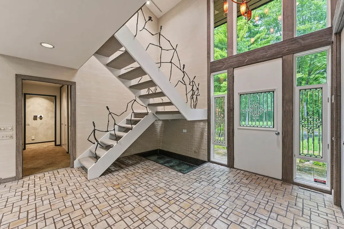 560 Thornmeadow Road
