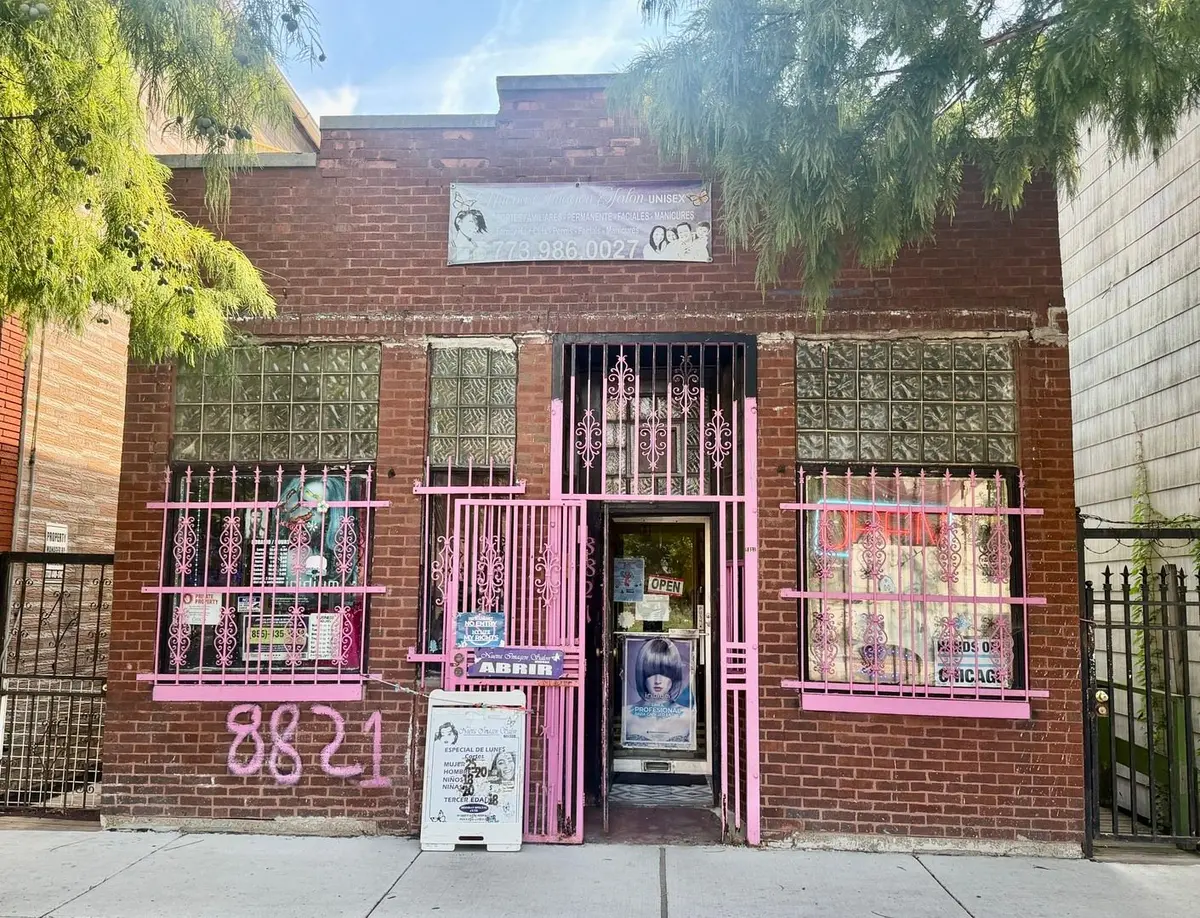 8821 S Commercial Avenue