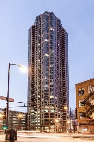 400 N LaSalle Drive