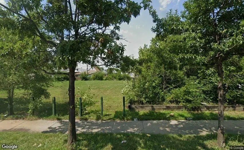 1402 W 74th Street