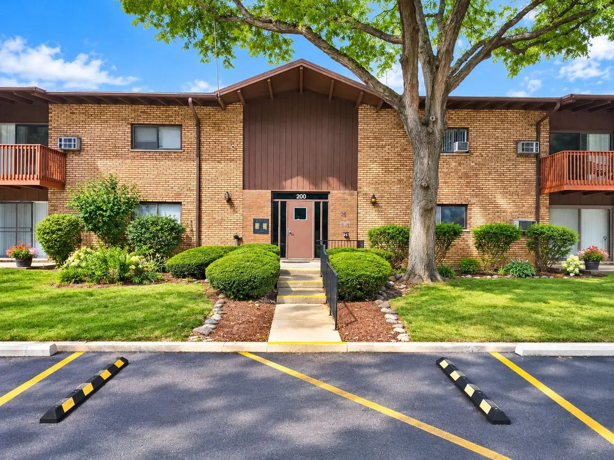 100 Willow Lane