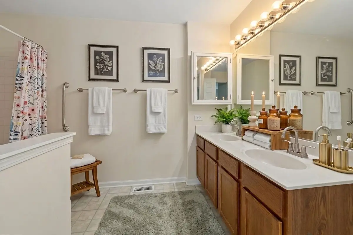 1045 Horizon Ridge