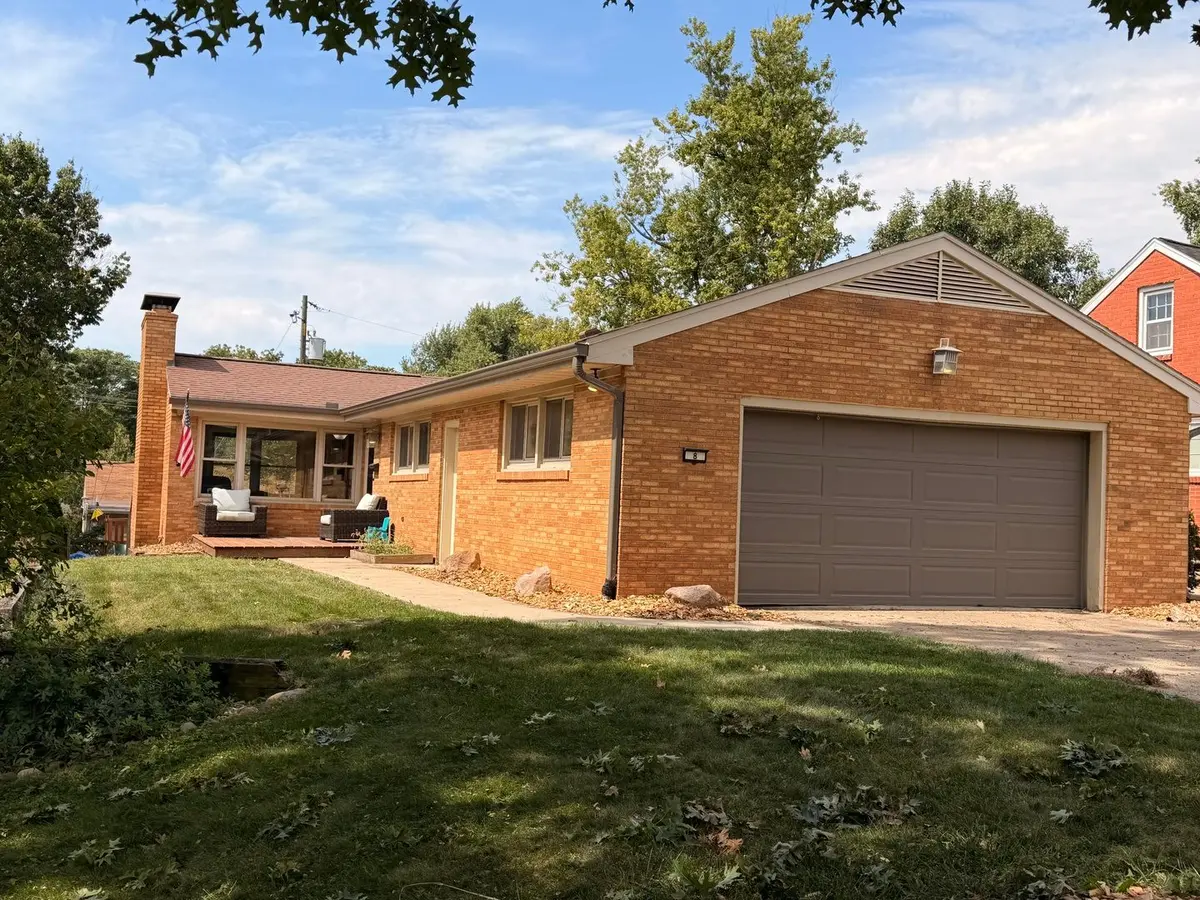 8 Briarwood Avenue