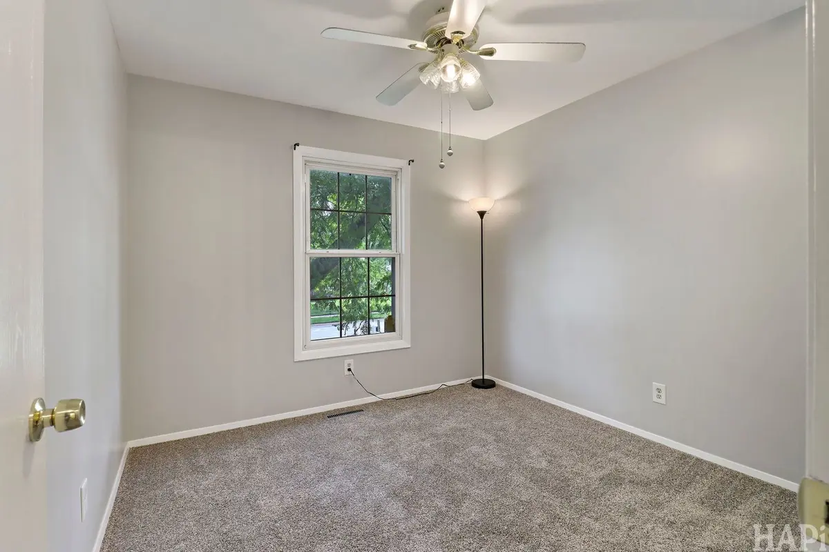 5014 W Greenbrier Drive