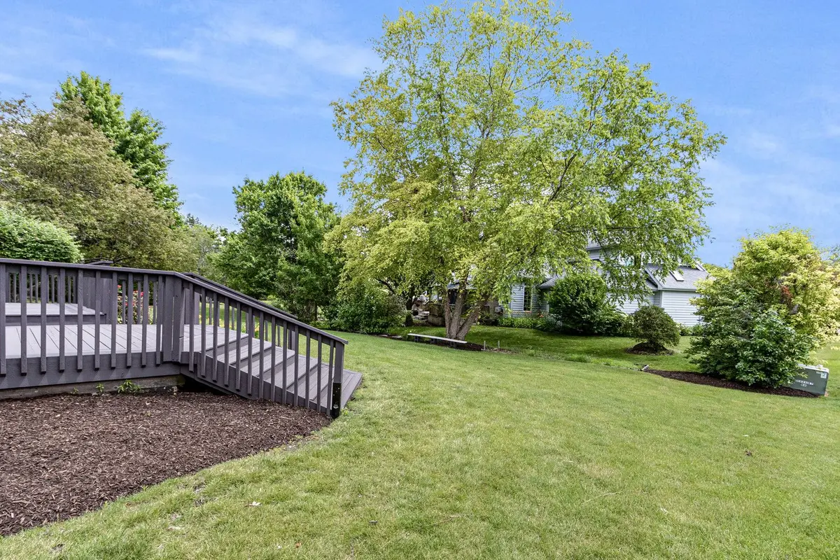 4072 Broadmoor Circle
