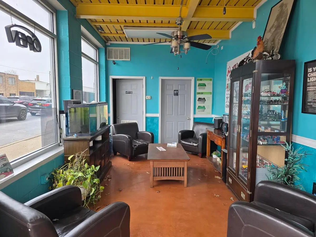 3212 S Harlem Avenue