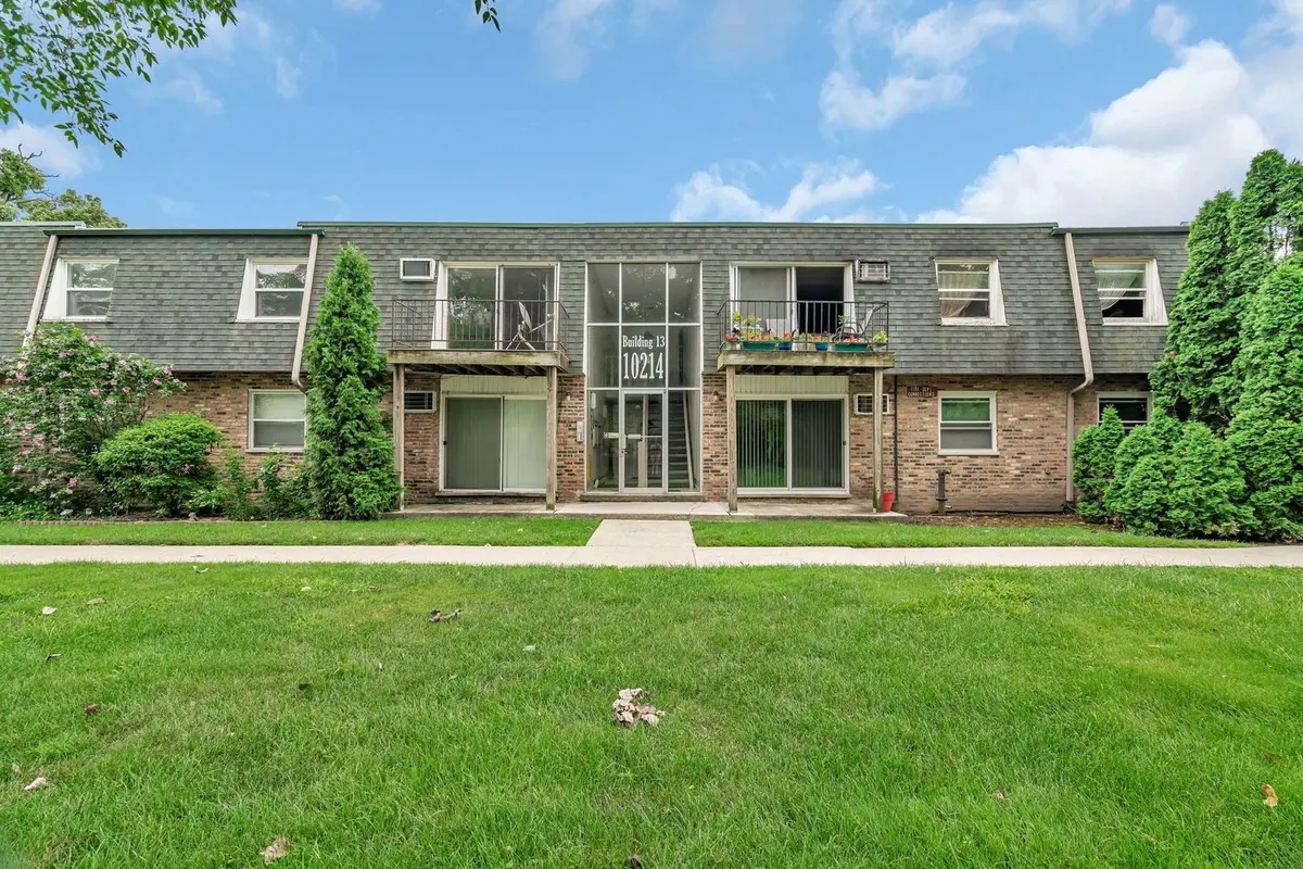 10214 S 84th Terrace