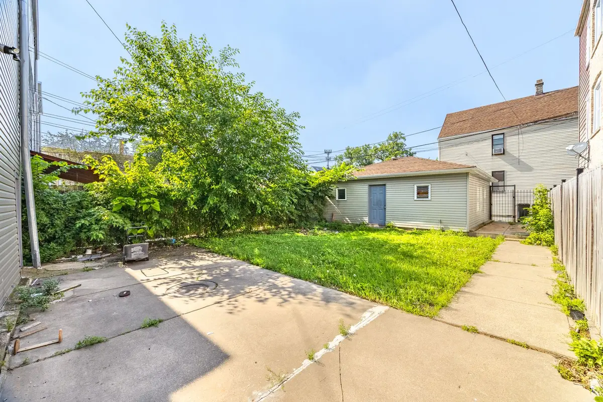 4104 W 24th Place