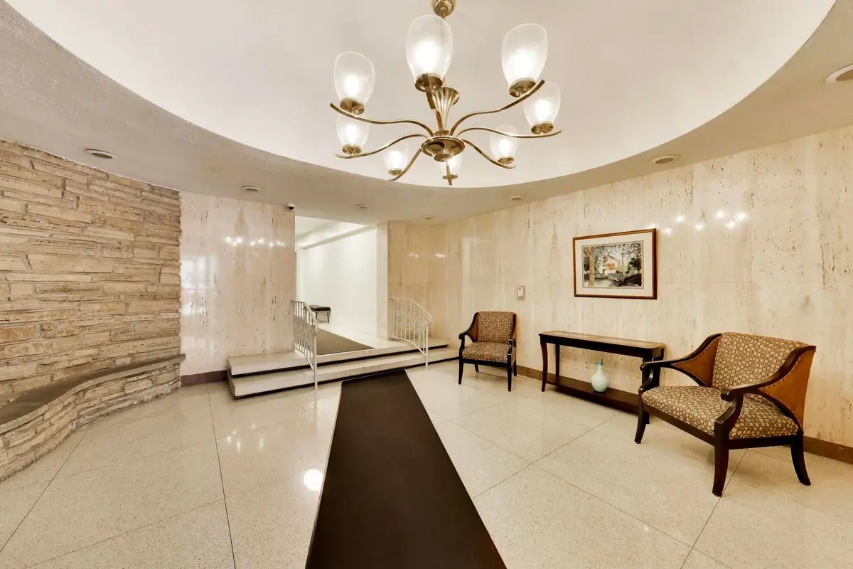 425 Home Avenue