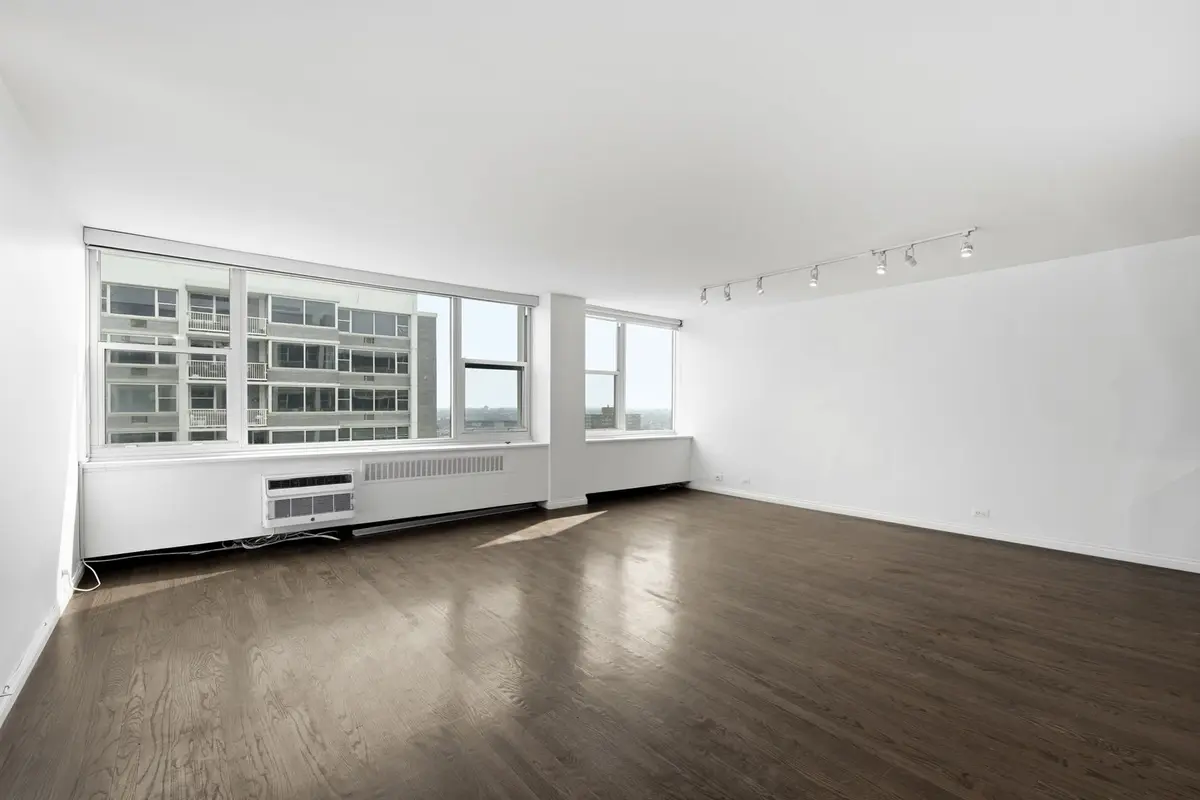 4250 N Marine Drive