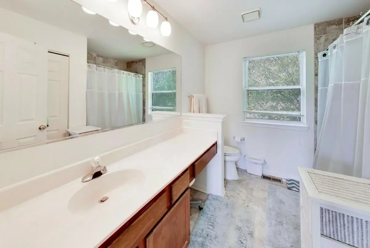 580 SYCAMORE Circle