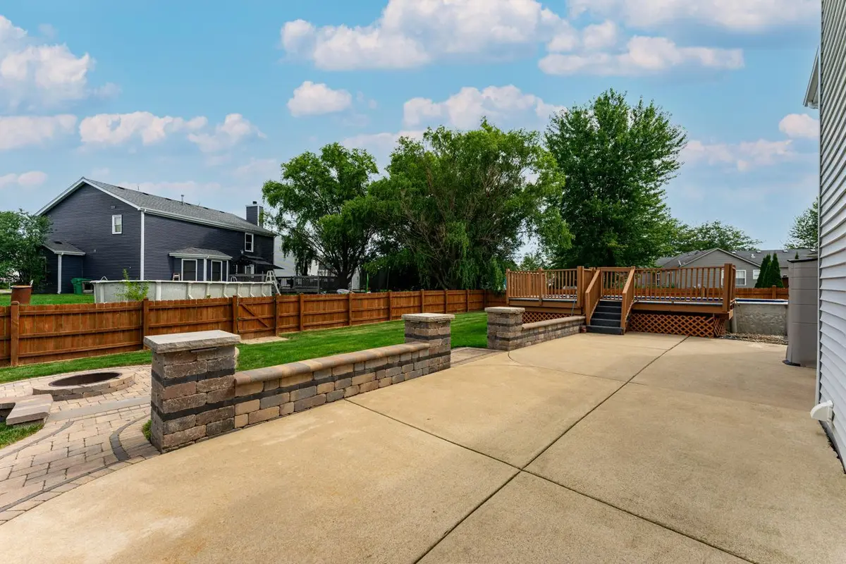 2516 Winfield Lane