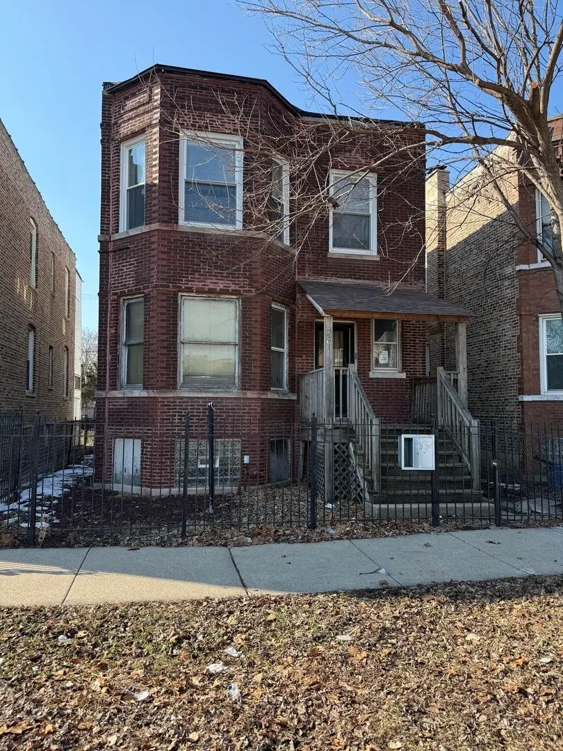 726 N Troy Street