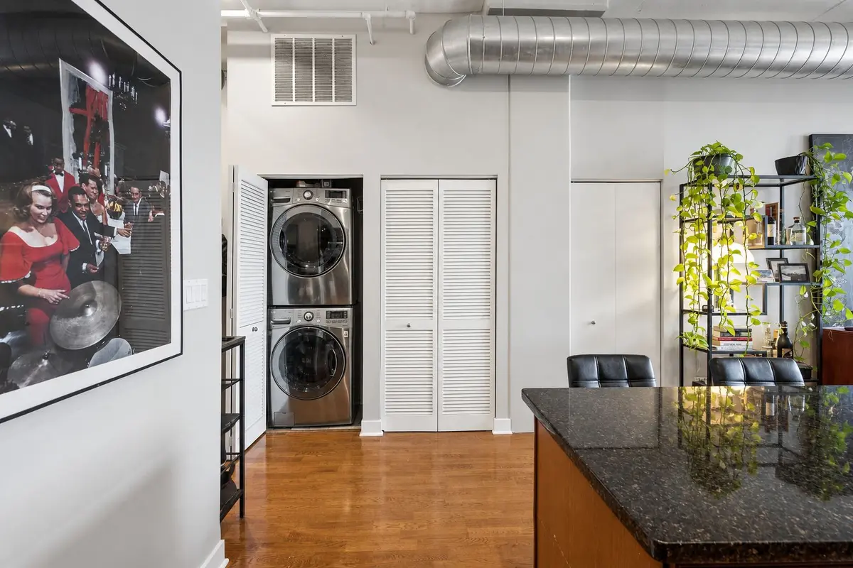 740 W Fulton Street