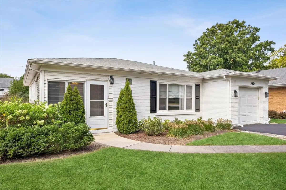 5204 Wolf Road