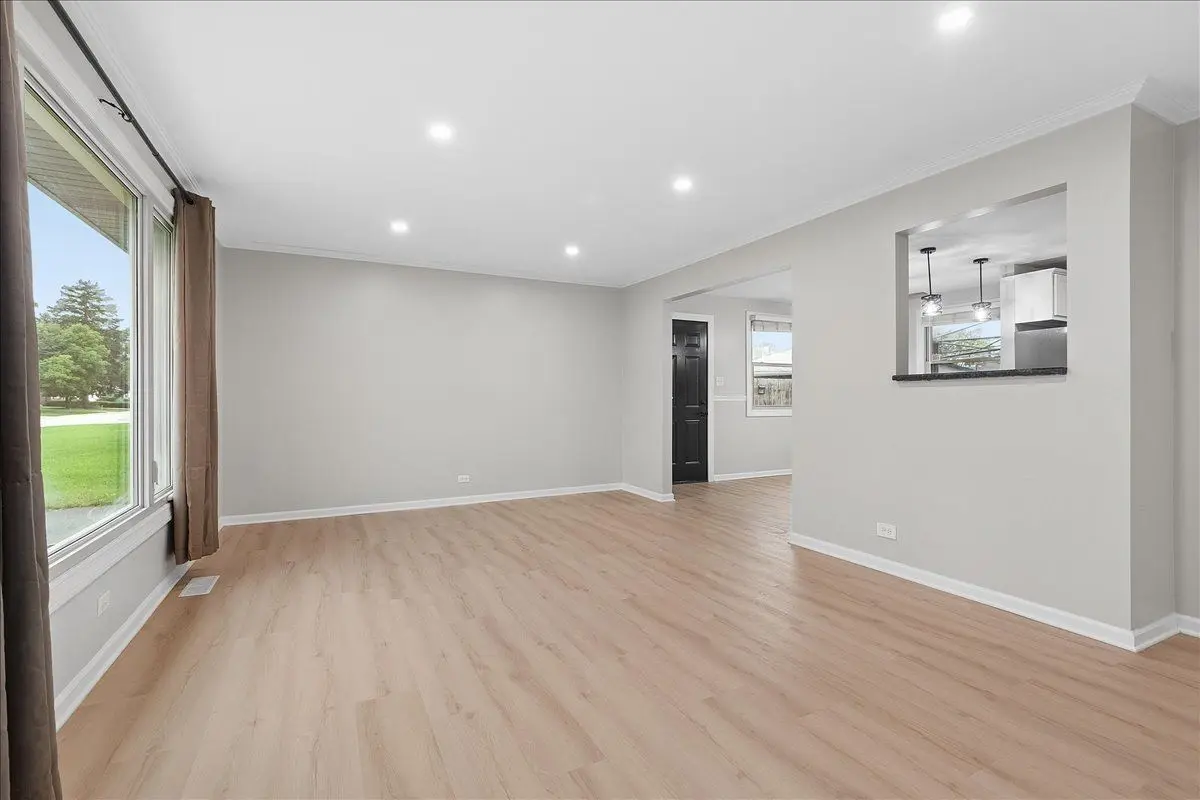 5230 Pleasant Lane