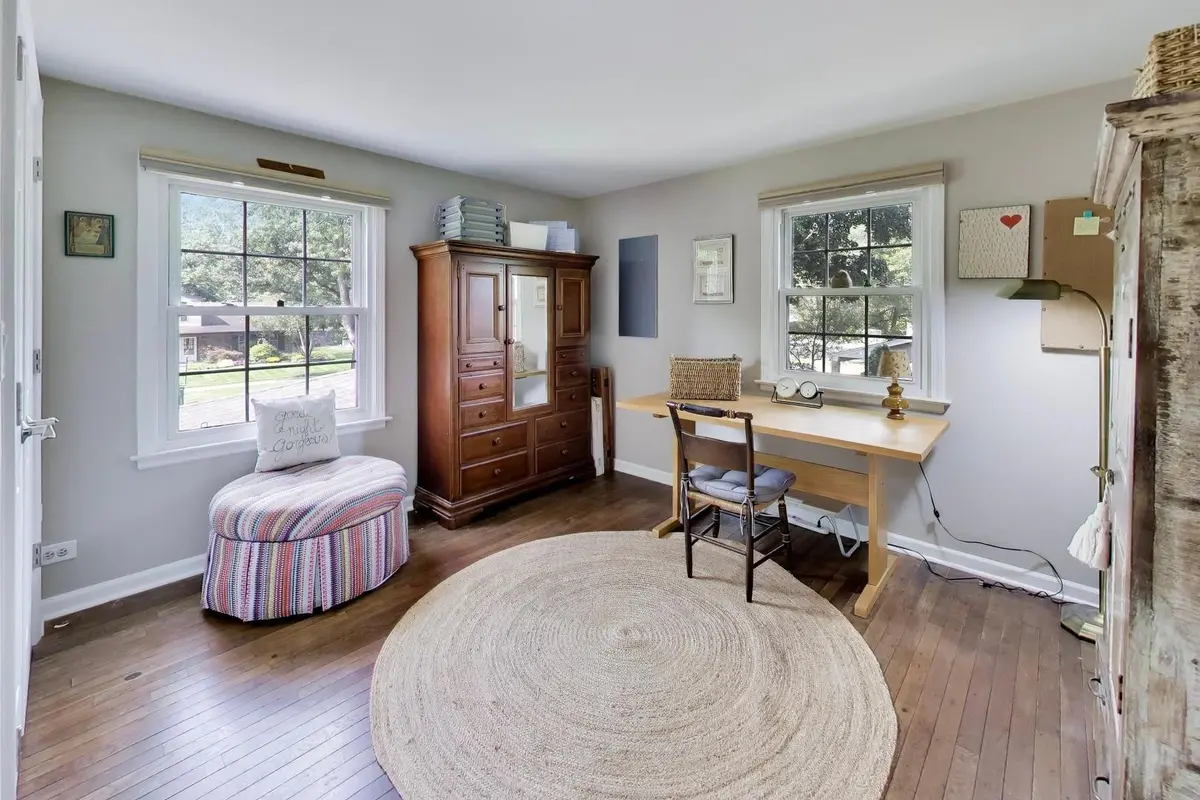 3331 Maple Leaf Drive