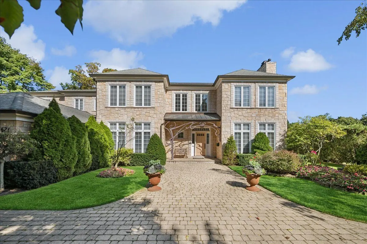 621 Sheridan Road