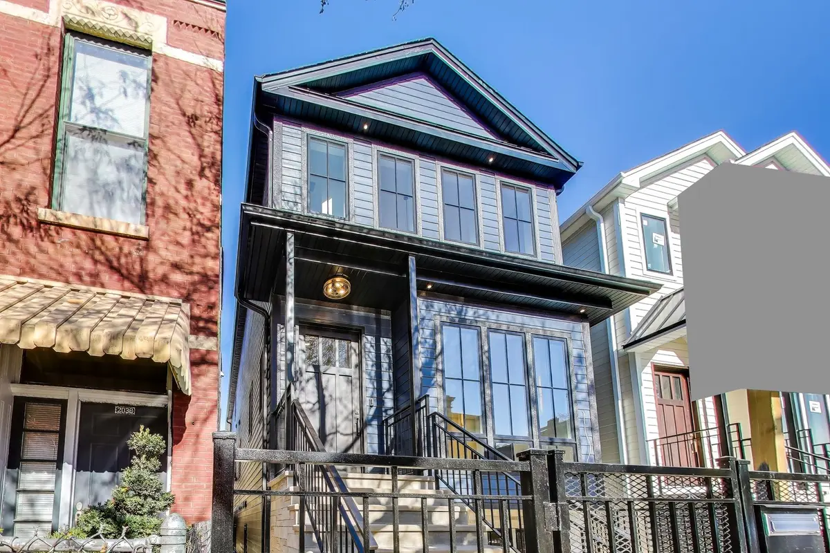 1811 W superior Street