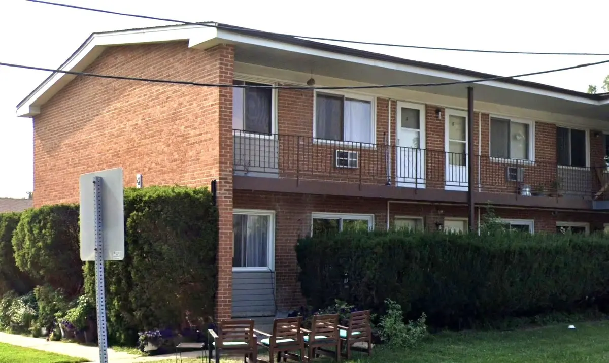 400 W Division Street