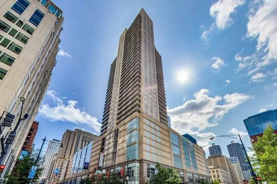 545 N Dearborn Street