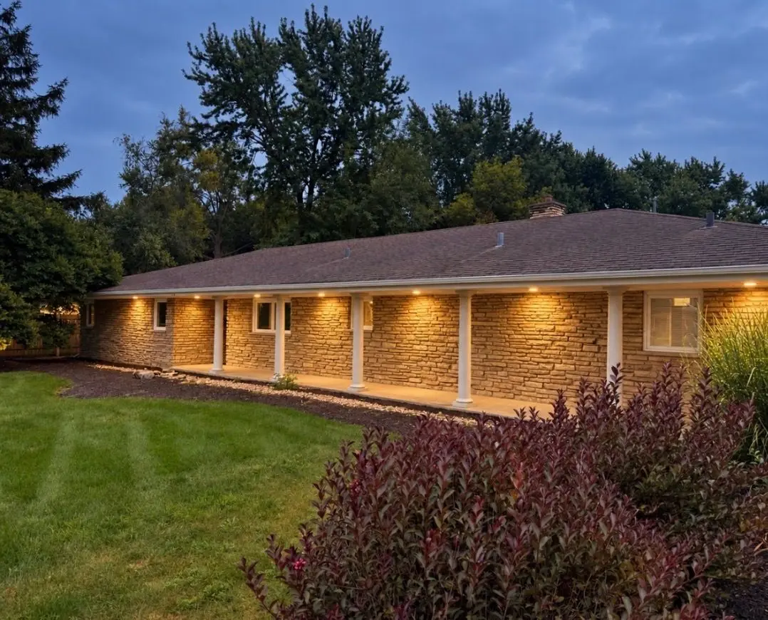 22W689 Elmwood Drive