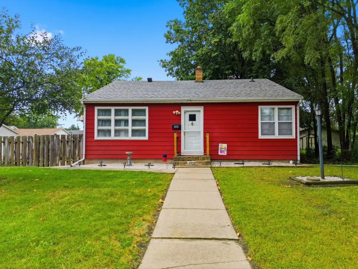 908 W 15th Street