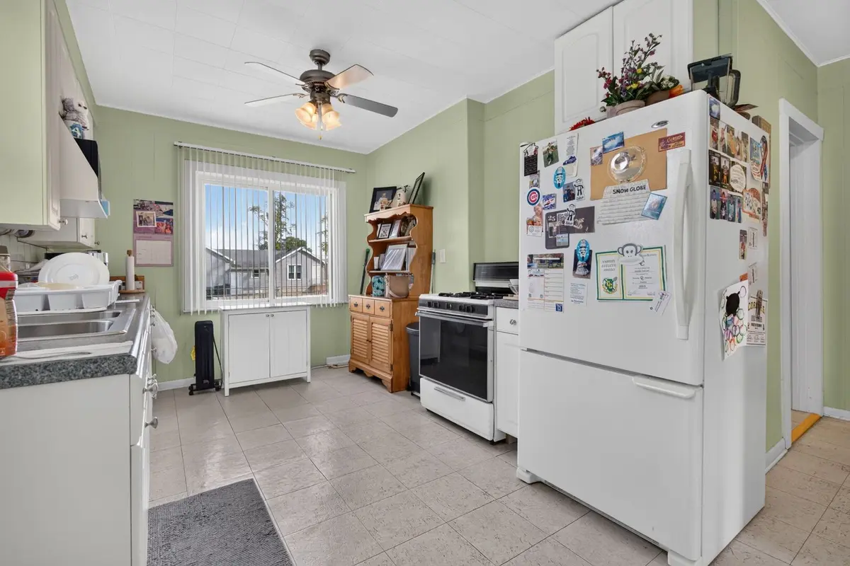 40 S Marguerite Street