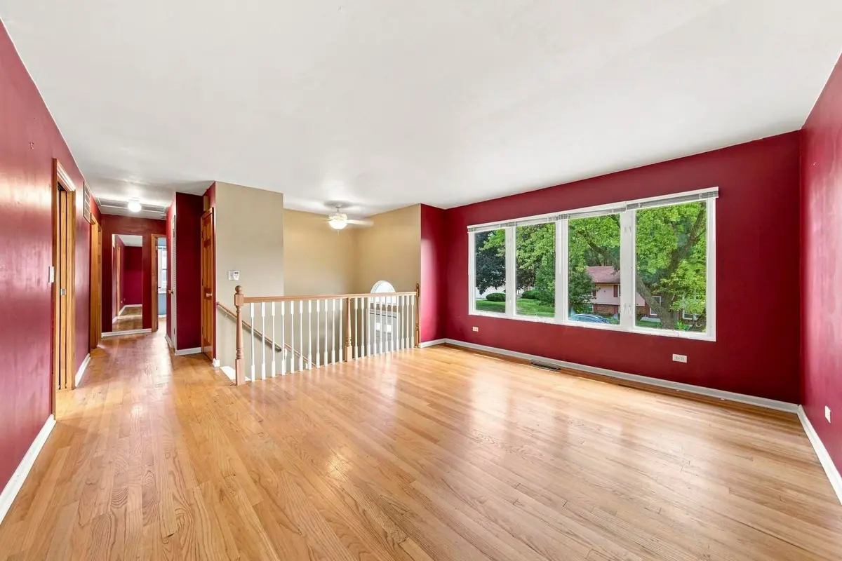 16 Joyce Lane