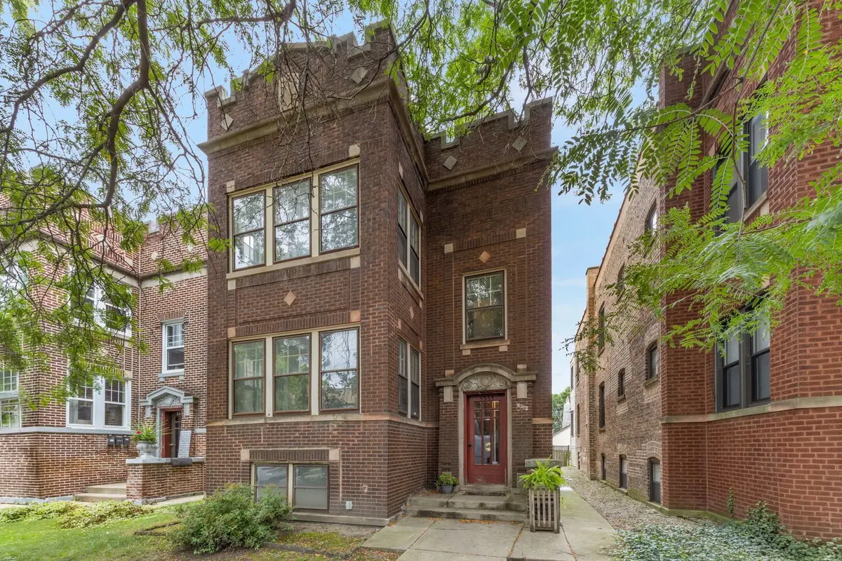5353 N Spaulding Avenue
