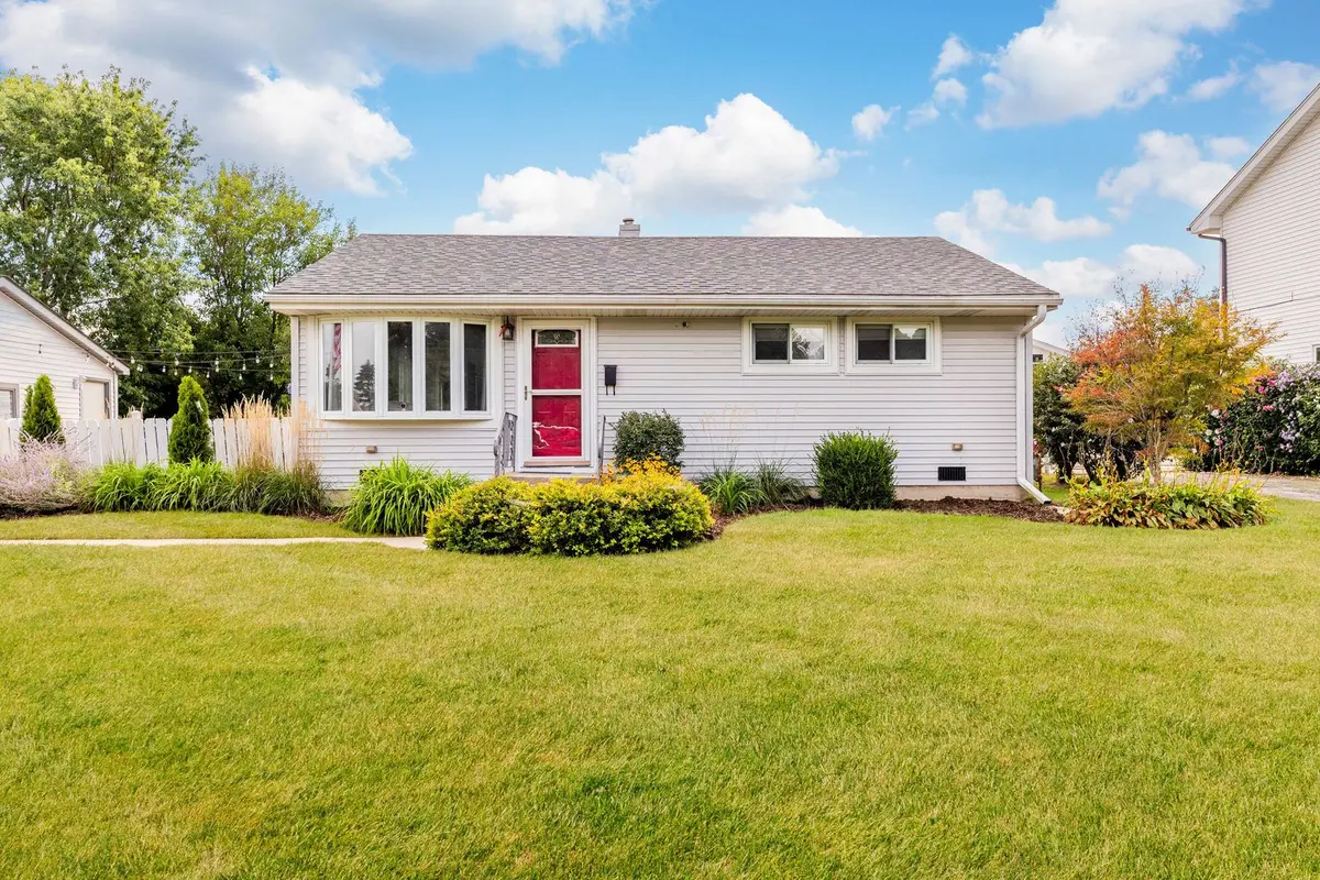 7423 W 113th Place