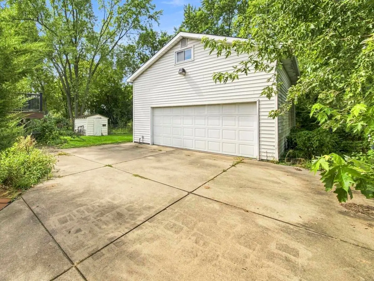 16 Joyce Lane