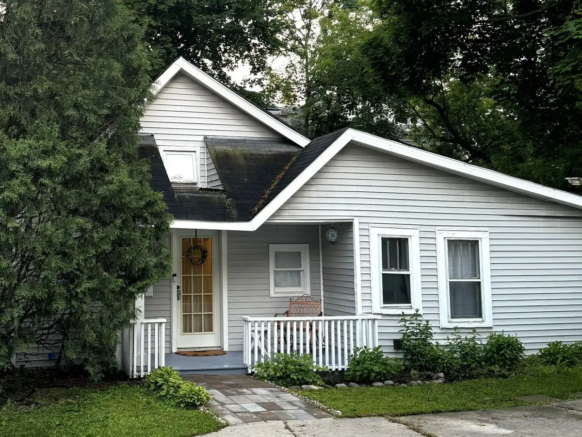 1458 Linden Avenue