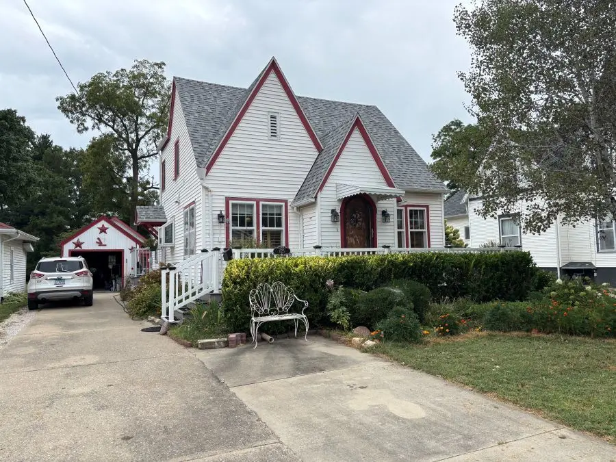 623 S 2nd Street