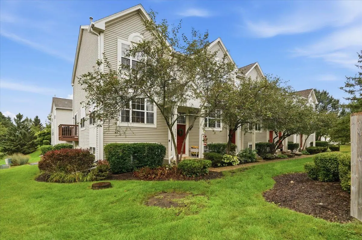 34391 N Barberry Court