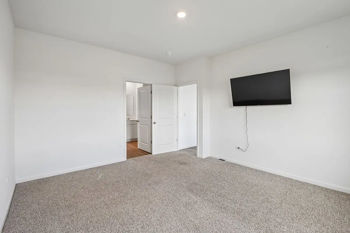 1294 Wild Tulip Circle